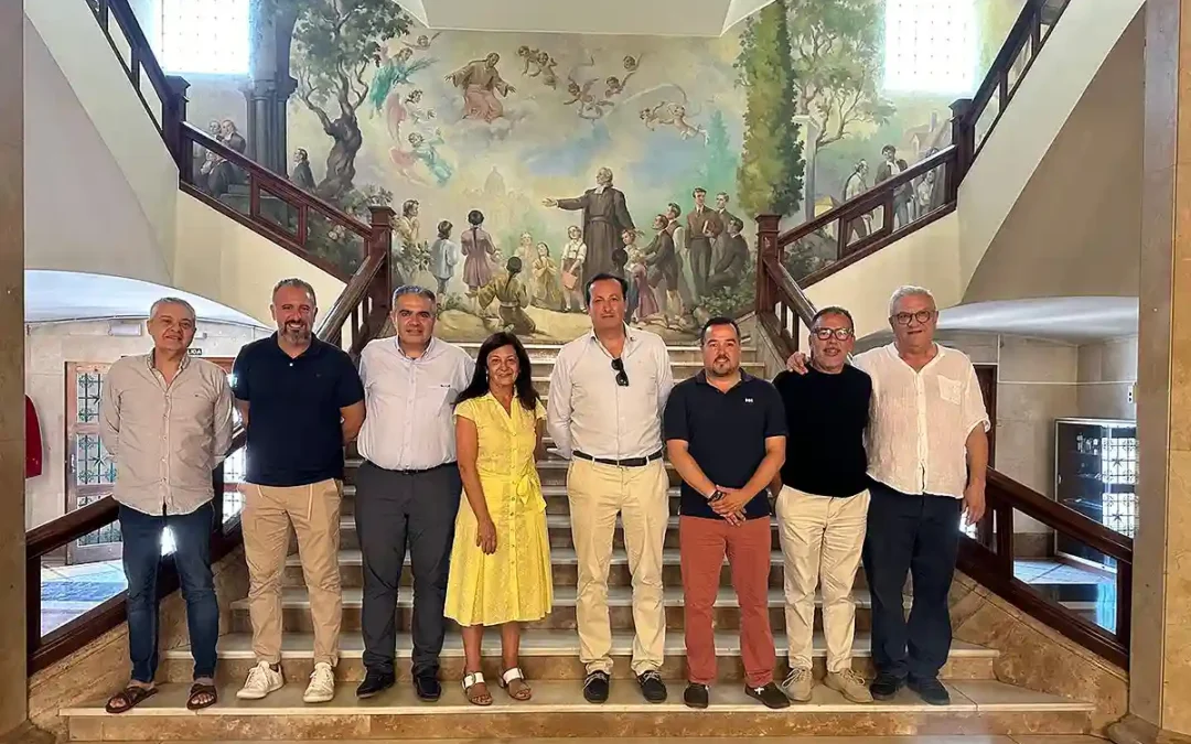 El equipo de trabajo del proyecto del nuevo polideportivo de La Salle Maó visita Paterna para exponer los avances del proyecto