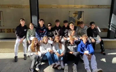 El alumnado de 3º de ESO del colegio la Salle Teruel visita Aragón TV para aprender a combatir las fake news