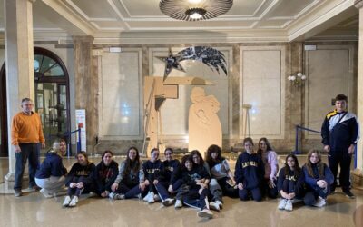 El Belén del Colegio La Salle de Paterna, realizado por el alumnado de Bachillerato de Artes, recuerda a la víctimas de la dana y rinde homenaje a los voluntarios